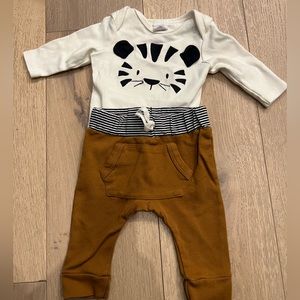 Baby Boy - 3 Month - like new - Tiger matching set